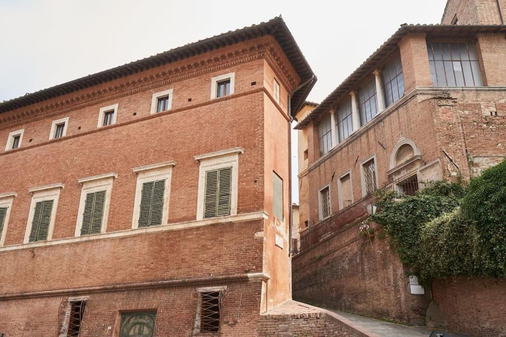 דירות סיינה Palazzo Celsi Pollini Duomo Casa Emma מראה חיצוני תמונה